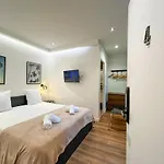 Urbanflat 204 - Beautiful Studio In The Center Of Paris