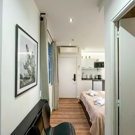 Urbanflat 204 - Beautiful In The Center Of *