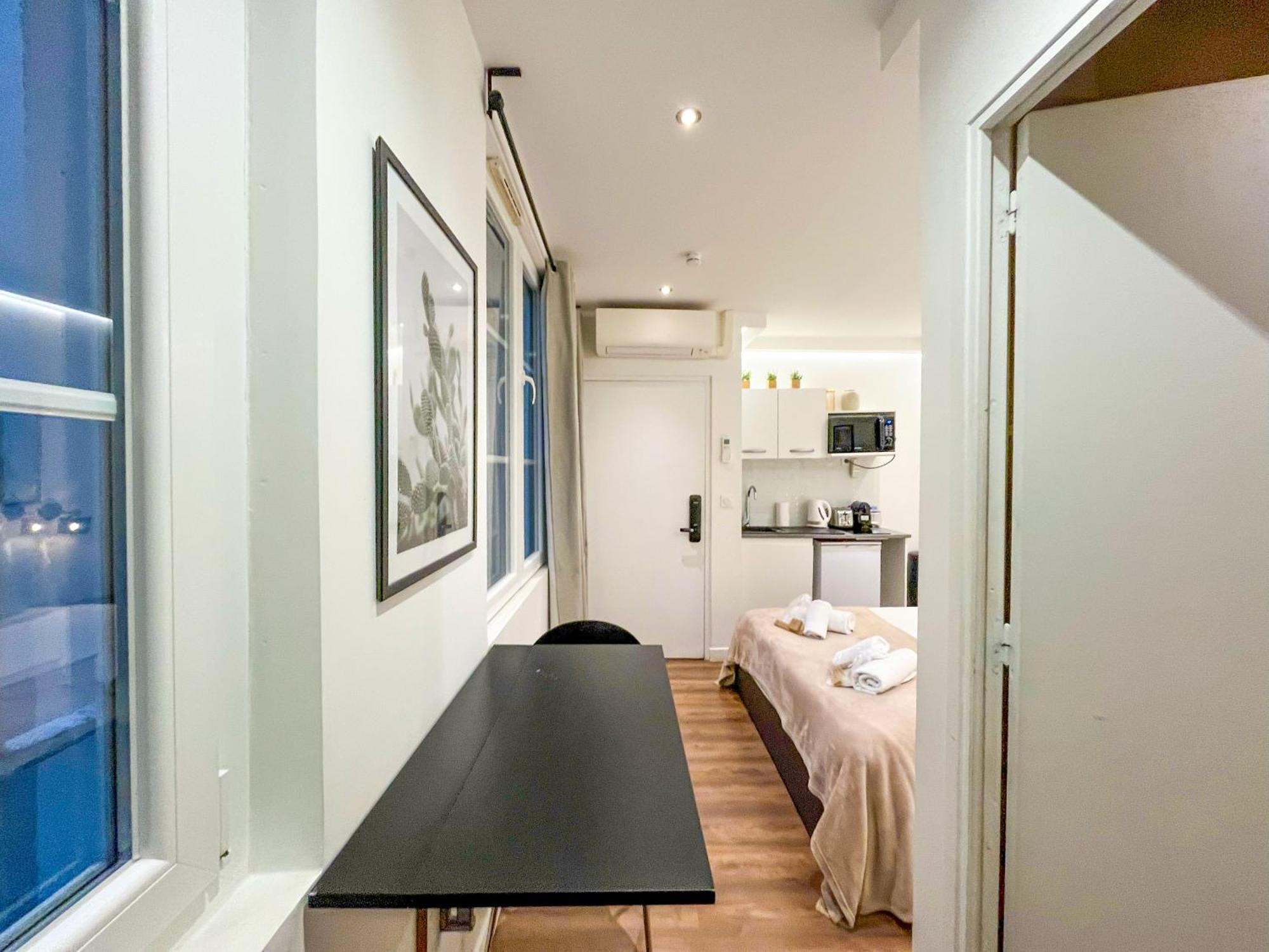 Urbanflat 204 - Beautiful In The Center Of *